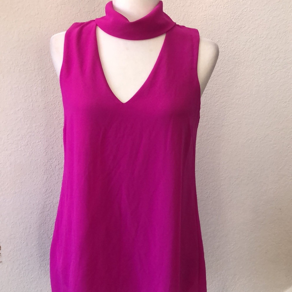 Fuchsia size S Banded collar top V-neck sleeveless long top Mm mm designer EUC